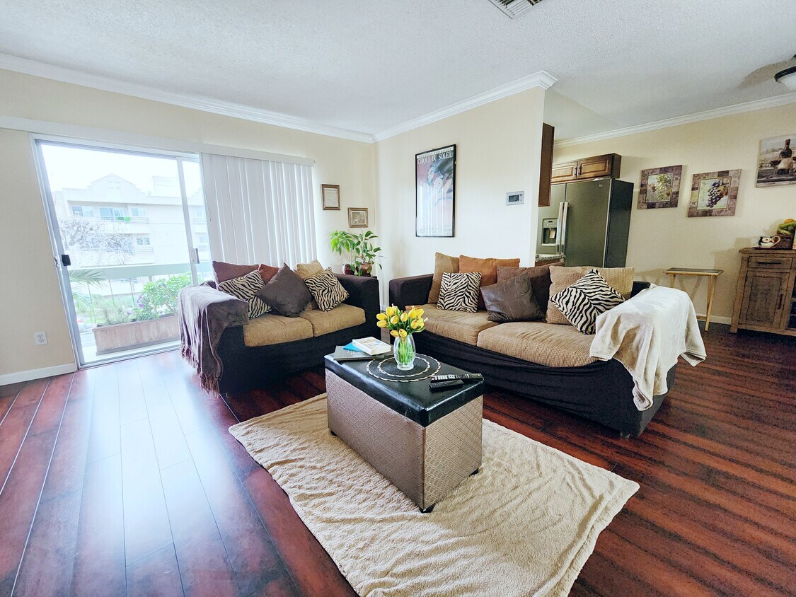 5055 Coldwater Canyon Ave Unit 205, Sherman Oaks, CA 91423 Condo for