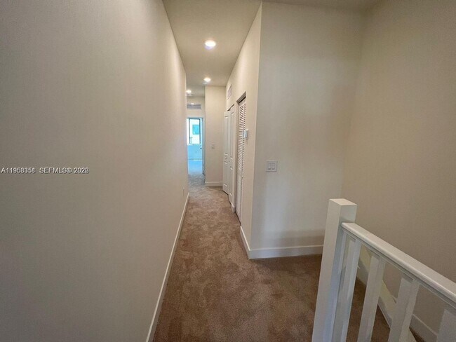 Foto del edificio - 4622 NW 83rd Path