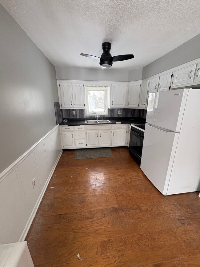 Foto del edificio - 1706 Getz Rd