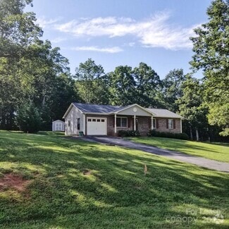 Building Photo - 3711 Dorothys Ln