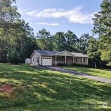 Building Photo - 3711 Dorothys Ln
