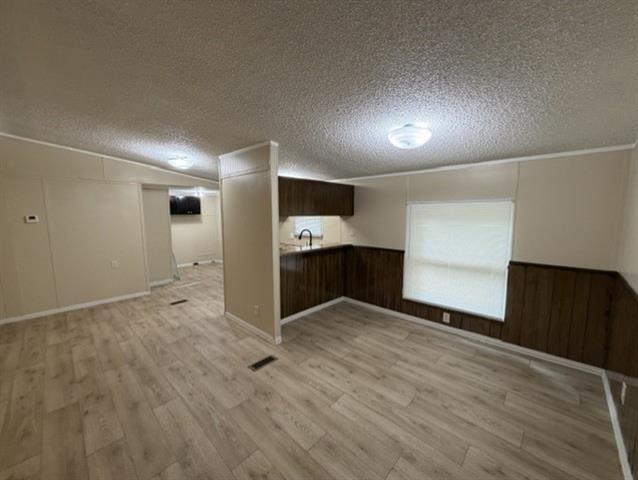 Foto del edificio - 405 Hilltop Meadows Ct