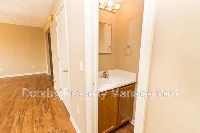 Building Photo - 5437 Blue Oak Dr