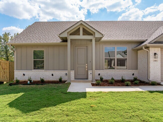 Foto del edificio - 3190 Dogwood Pk Blvd