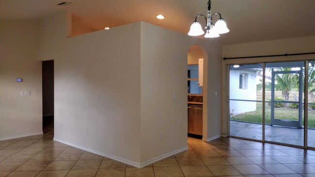 Building Photo - 2711 NW 45th Pl