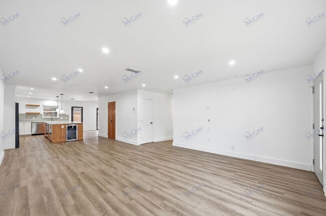 Building Photo - 7412 Fenton Dr