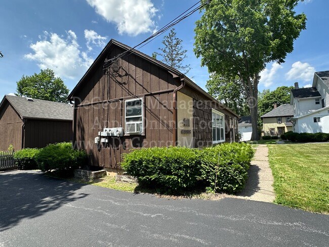 Foto del edificio - 2 Bedroom 1 Bath Ranch Apartment Home with washer dryer hookups for rent in Newark, NY