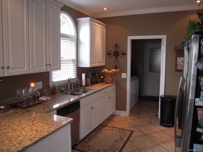 Building Photo - 8712 Sturbridge Dr