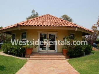 Foto principal - 950 E Del Amo Blvd