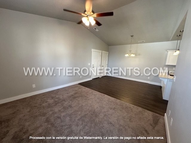 Building Photo - "Stunning 3-Bedroom/ 2 Bath Apartment in L...