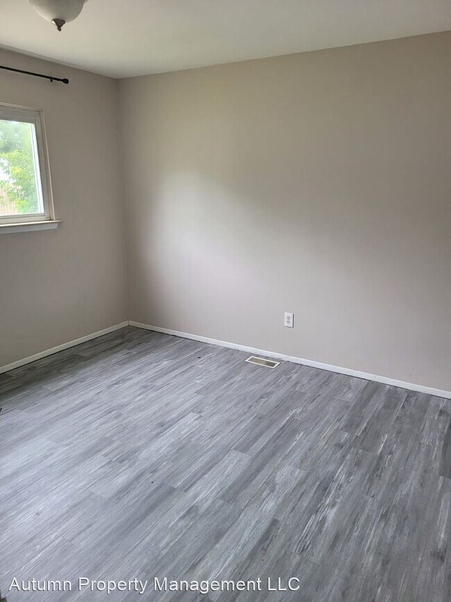 Building Photo - 3 br, 1 bath House - 24622 Tuscany St