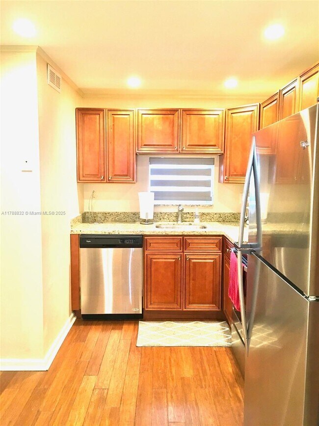 Building Photo - 8980 S Hollybrook Blvd