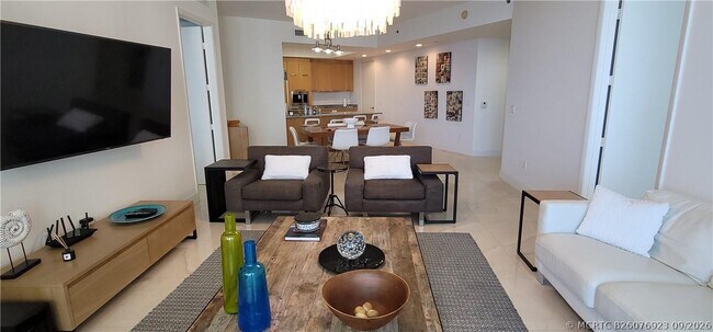 Foto del edificio - 15901 Collins Ave