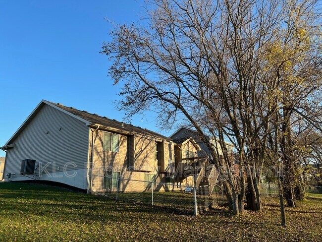 Foto del edificio - 5302 SE 24th St