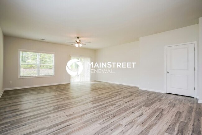 Foto del edificio - 4 Bedroom Pet-Friendly Home in FRANKLINTON, NC with Main Street Renewal