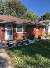 Building Photo - 730 Hale St