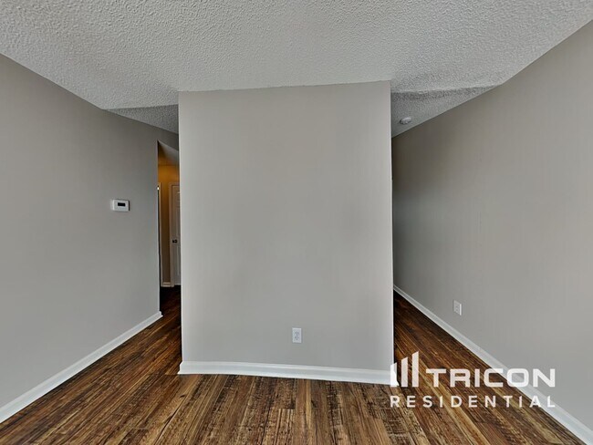 Building Photo - 3008 Westwinds Court Charlotte NC