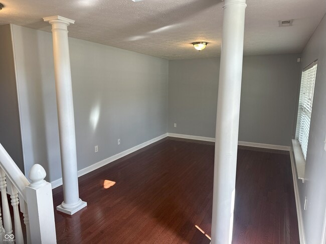 Foto del edificio - 11461 Reagan Dr