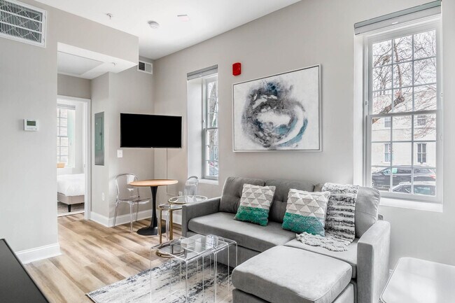 Foto del edificio - 701 E Street Southeast-ID1011194P