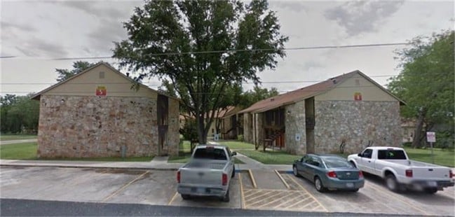 Building Photo - 1410 Naples St