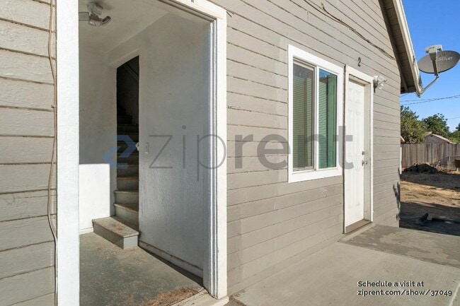 Building Photo - 1323 Monterey Ave