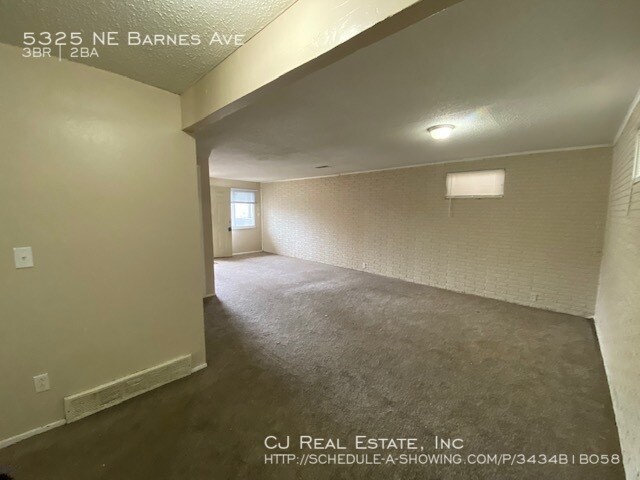 Building Photo - 5325 NE Barnes Ave