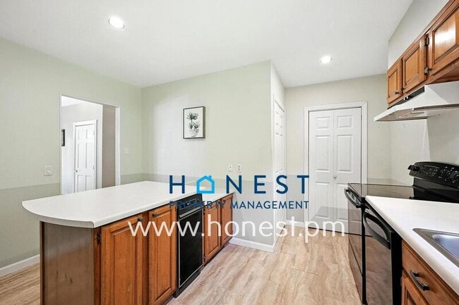 Building Photo - 8 Boucher Ave