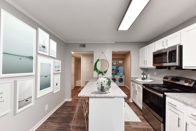 Kitchen + Modern Cabinetry - Whitley