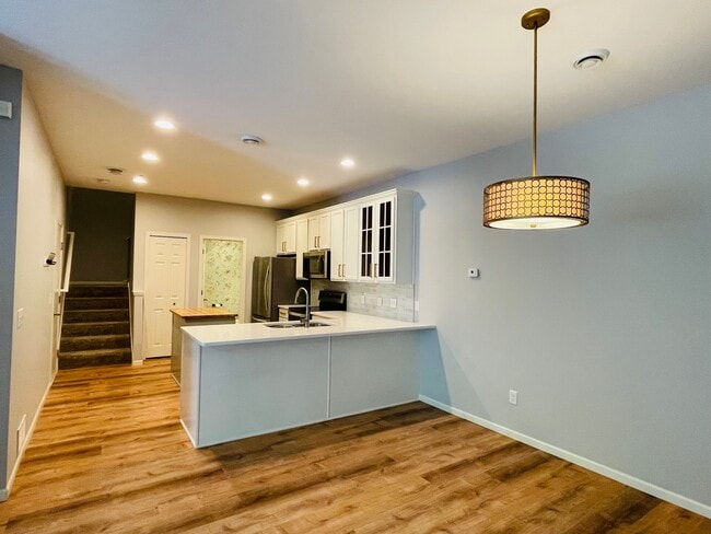 Newer appliances - 739 Maple Hills Dr