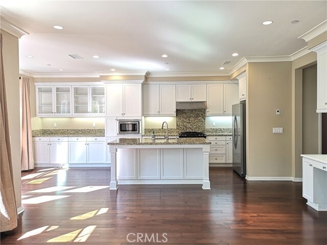 Building Photo - 106 Pendant
