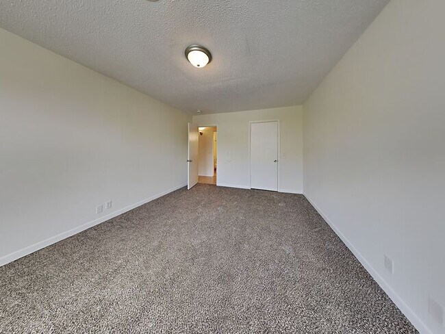 Building Photo - 441 Harding Pl