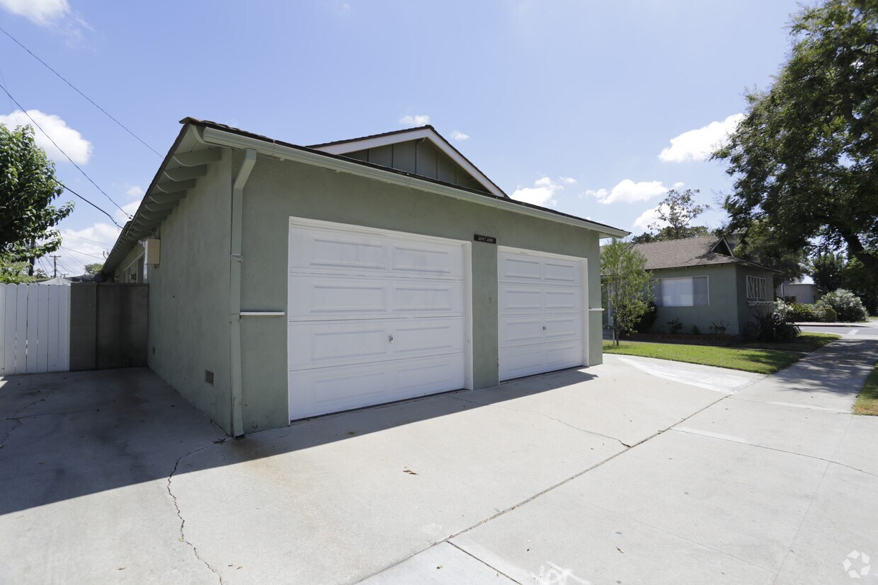 Building Photo - 2047 W Juno Pl