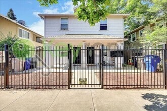 Building Photo - 3220 2nd Ave