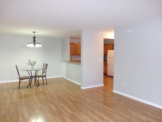 Building Photo - 1705 Silverstone Dr