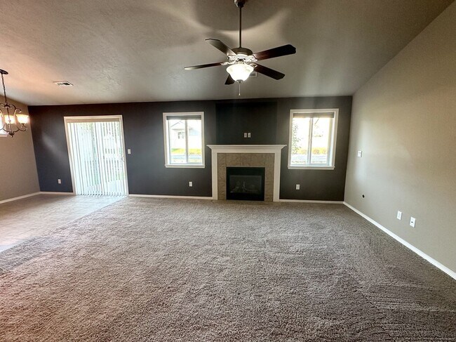 Foto del edificio - Horn Rapids House for Lease!