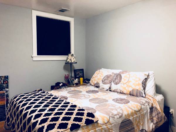 Dormitorio - 2608 Sherman Ave NW