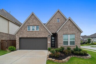Building Photo - 26323 Hunter Ln