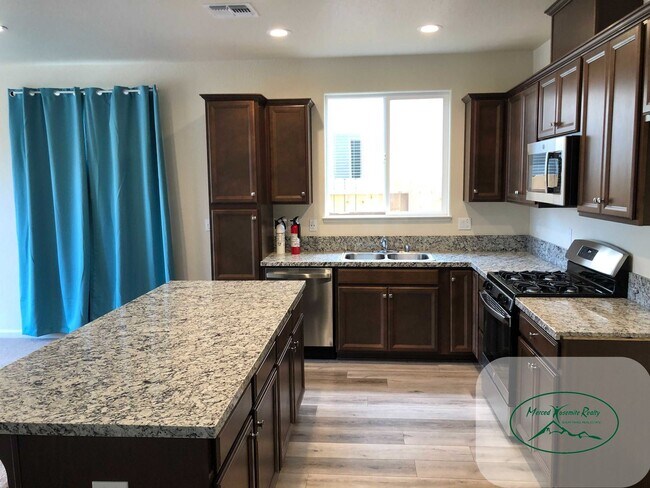 Foto del edificio - 4 br, 3 bath House - 4432 Lindsey Lane