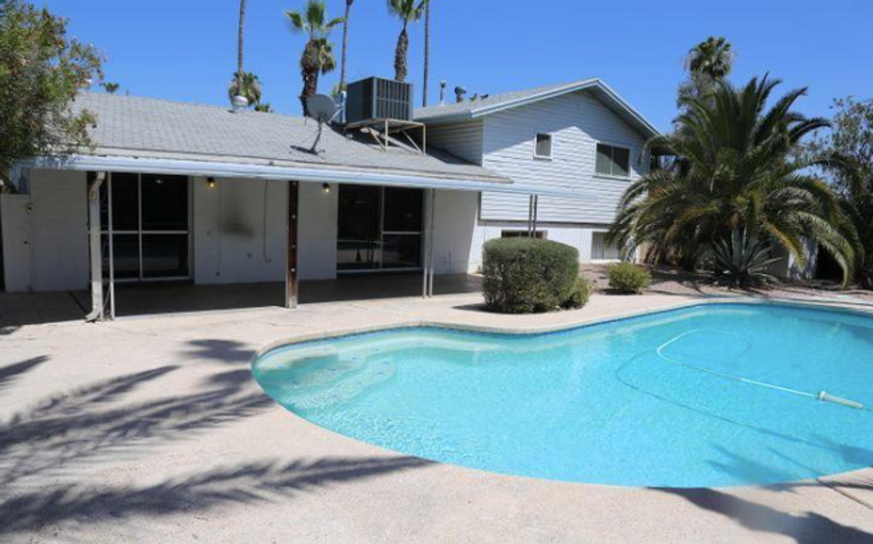 Building Photo - Large 5 bedroom 3.5 bath Tempe home with pool