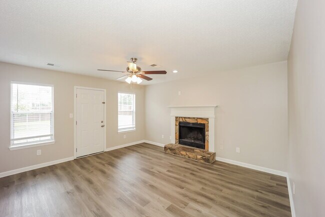 Building Photo - 7655 N Briar Ridge Ct