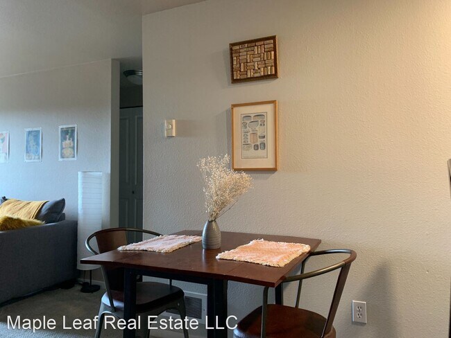 Building Photo - 2 br, 1 bath House - 8745 Greenwood Ave N ...