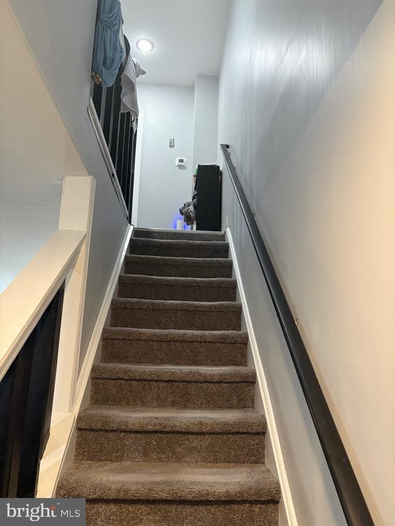 Foto del edificio - 35 Maynard Dr