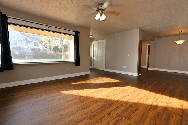 Photo - 1025 N 50th Ave House