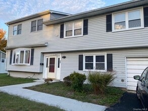 Building Photo - 49 Jarvin Rd