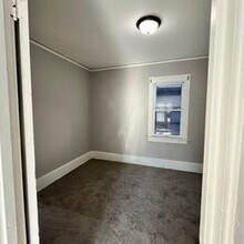 Building Photo - 3151 N 41st St