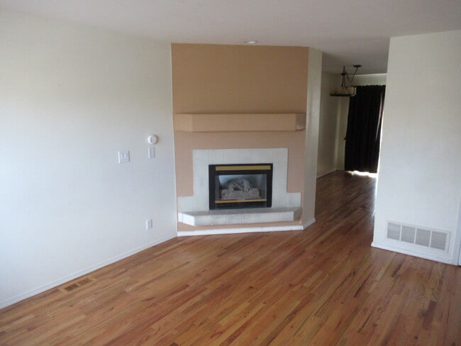 Foto del edificio - 6154 Colony Cir