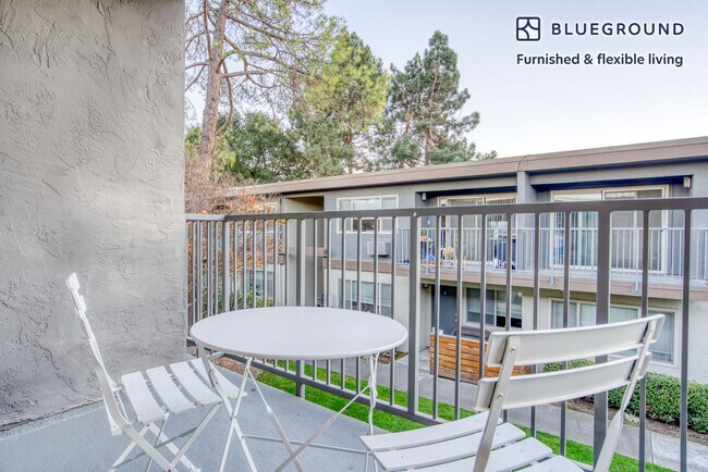 Building Photo - 234 Escuela Ave