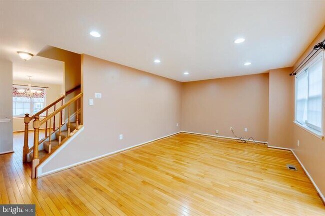 Foto del edificio - 30 Wellspring Cir