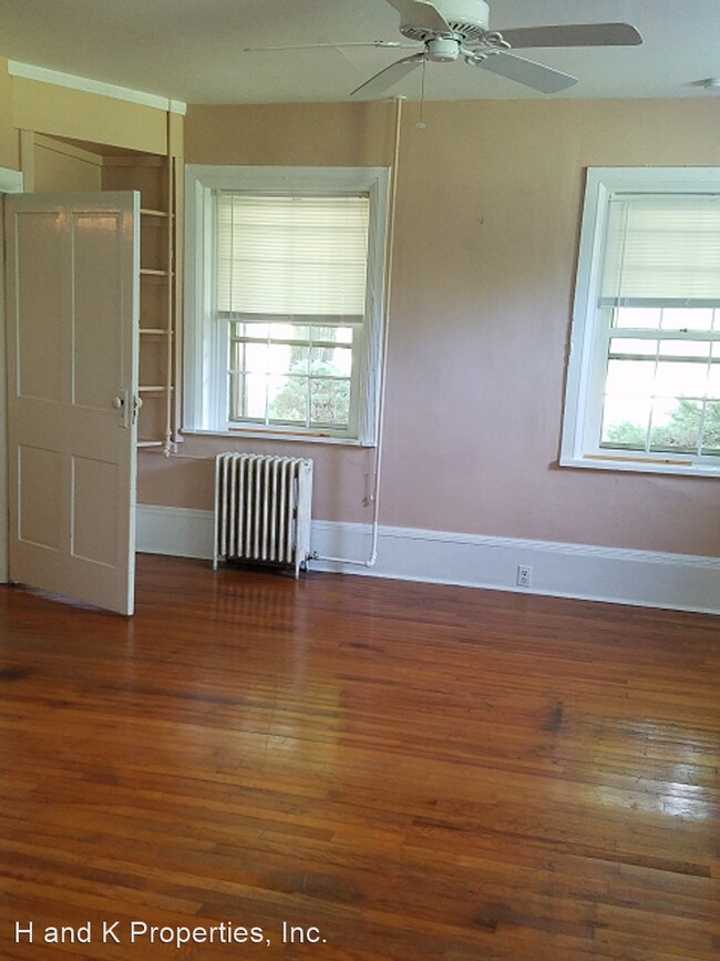 Building Photo - 2 br, 2 bath House - 533 South River Road