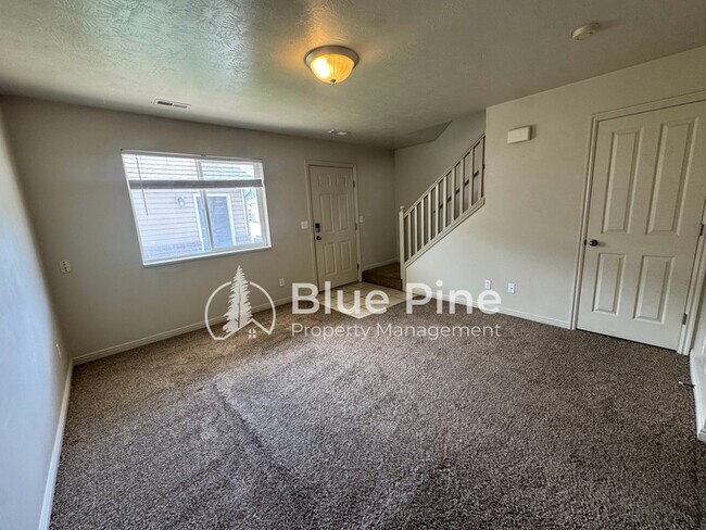 Foto del edificio - 429 Raven Way